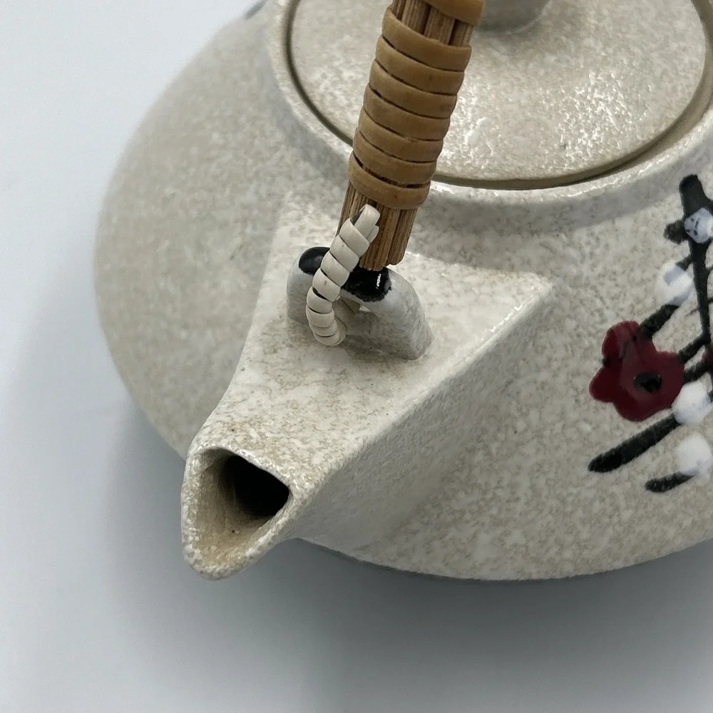 VTG Japanese‎ Teapot & 4 Cups Set Bamboo Handle Stoneware RED WHITE BLACK FLORAL